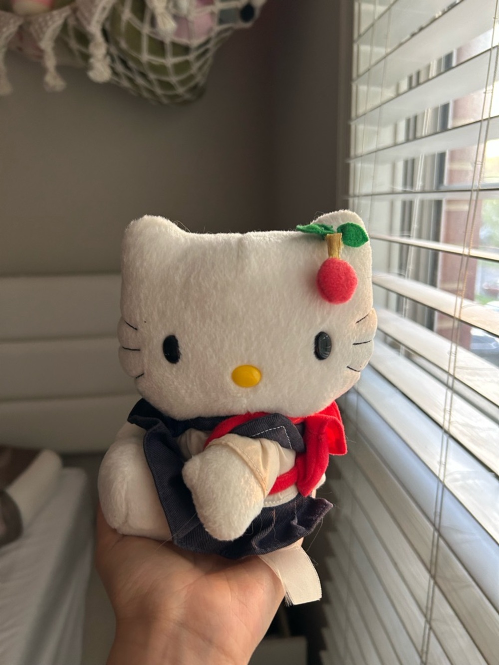 VINTAGE 1999 HELLO KITTY PLUSH